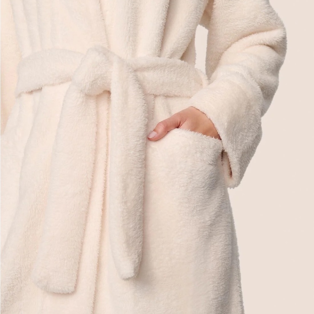 Eberjey delicious soft Women's long Robe in ivory nwt